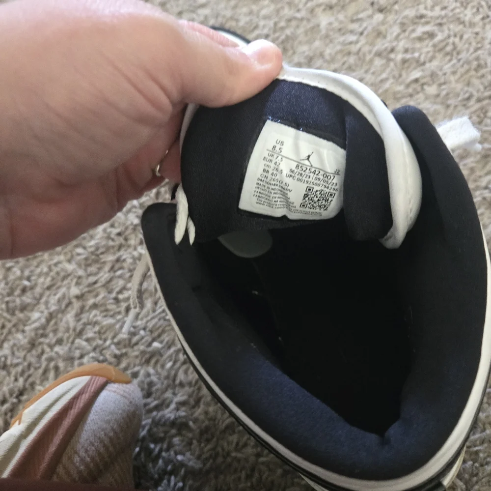 Air Jordan 1 Mid SE w/box